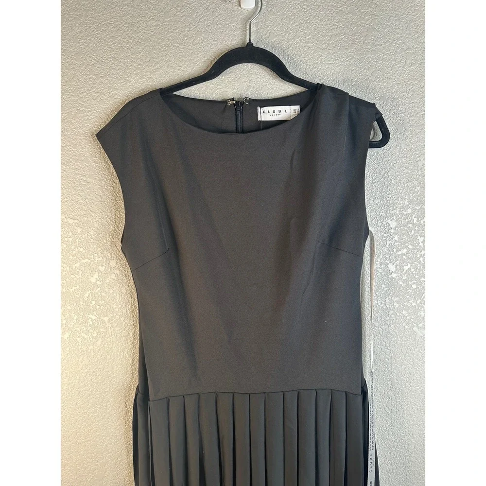 Club L London Women's Black Boat Neck Pleated Maxi Dress Size 8 New with tags!